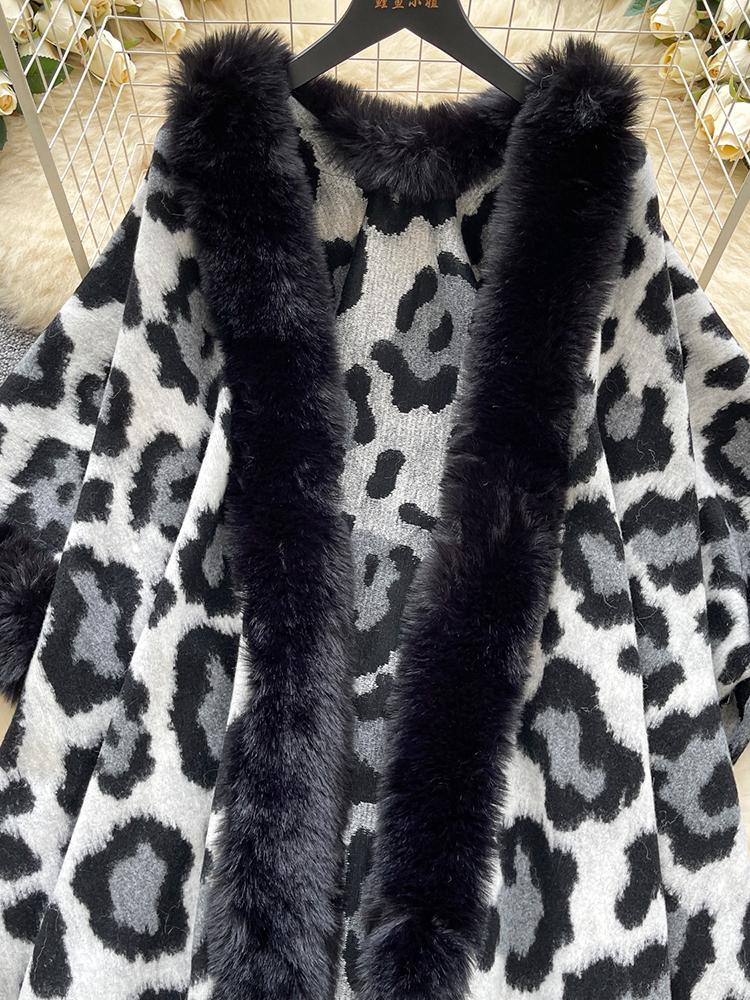 Autumn Winter Vintage Outerwear with Fur Collar Knitted Cardigan Tops for Women Loose Elegant Plaid Shawl Cloak Coat L66