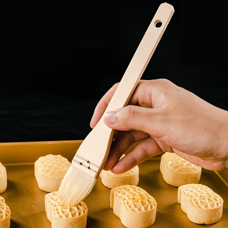 3Piece Ergonomic Kitchen Brush Set For Baking Grilling And Cake Decorating Soft Bristles Professional Baking Tool