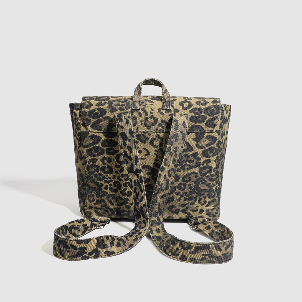 New Women's Leopard Print Backpack Lightweight Large Capacity Bookbag Travel Backpack for Women Fashion Casual Commuter Bag