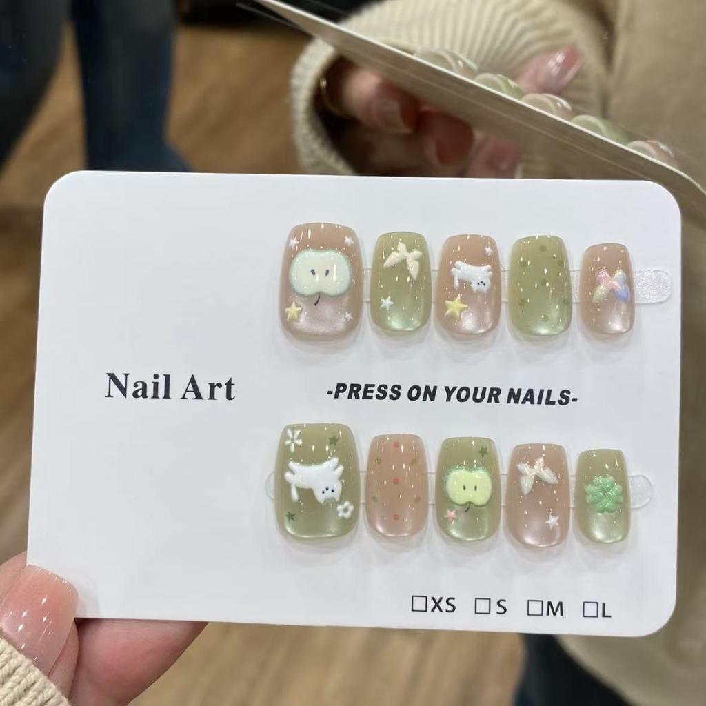 Handmade Cartoon Cute Wearable Nails: Short, Sweet Butterfly & Heart Designs for a Girly, High-End Manicure.