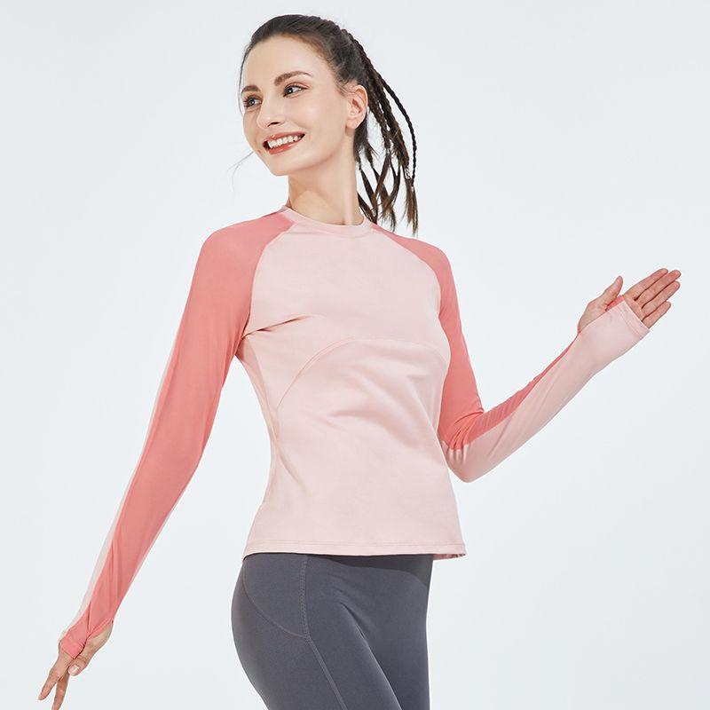 

Одежда для йоги Легкий Быстросохнущий Топ для тренировок Женская Прилегающая Спортивная Одежда для защиты от солнца Сочетание цветов Дизайн с вырезами для пальцев для бега Длинные рукава Pink S