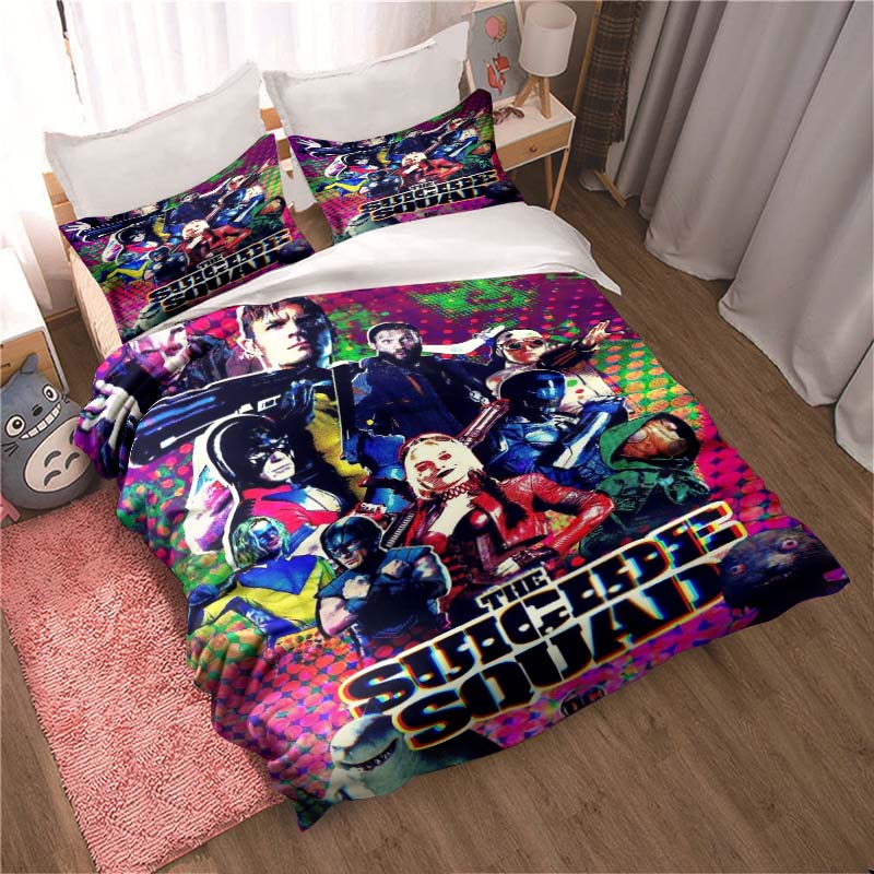 

The action movie Suicide Squad bedding set, including one duvet cover and two pillowcases, creates a comfortable home space an 135x200cm