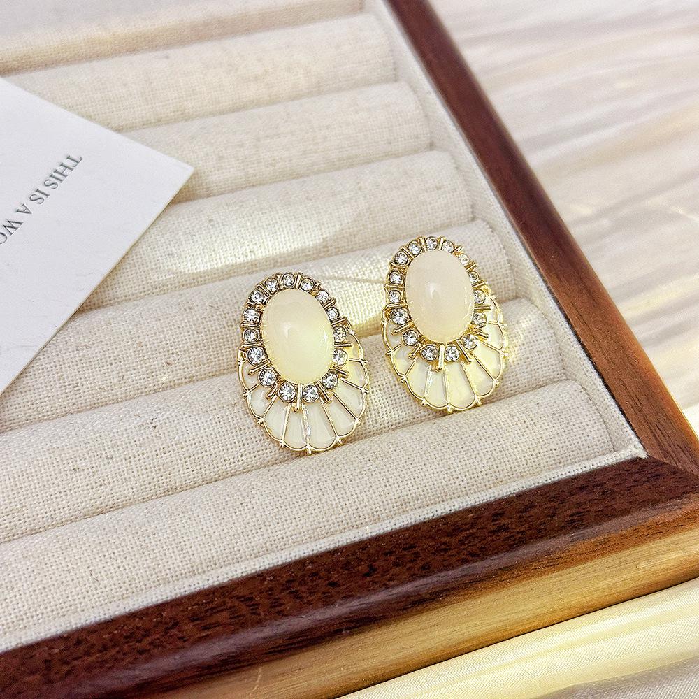 

Вінтажні геометричні сережки-пусети зі стразами - Ретро придворний стиль, Нішевий дизайн, Легка розкіш, Високий клас