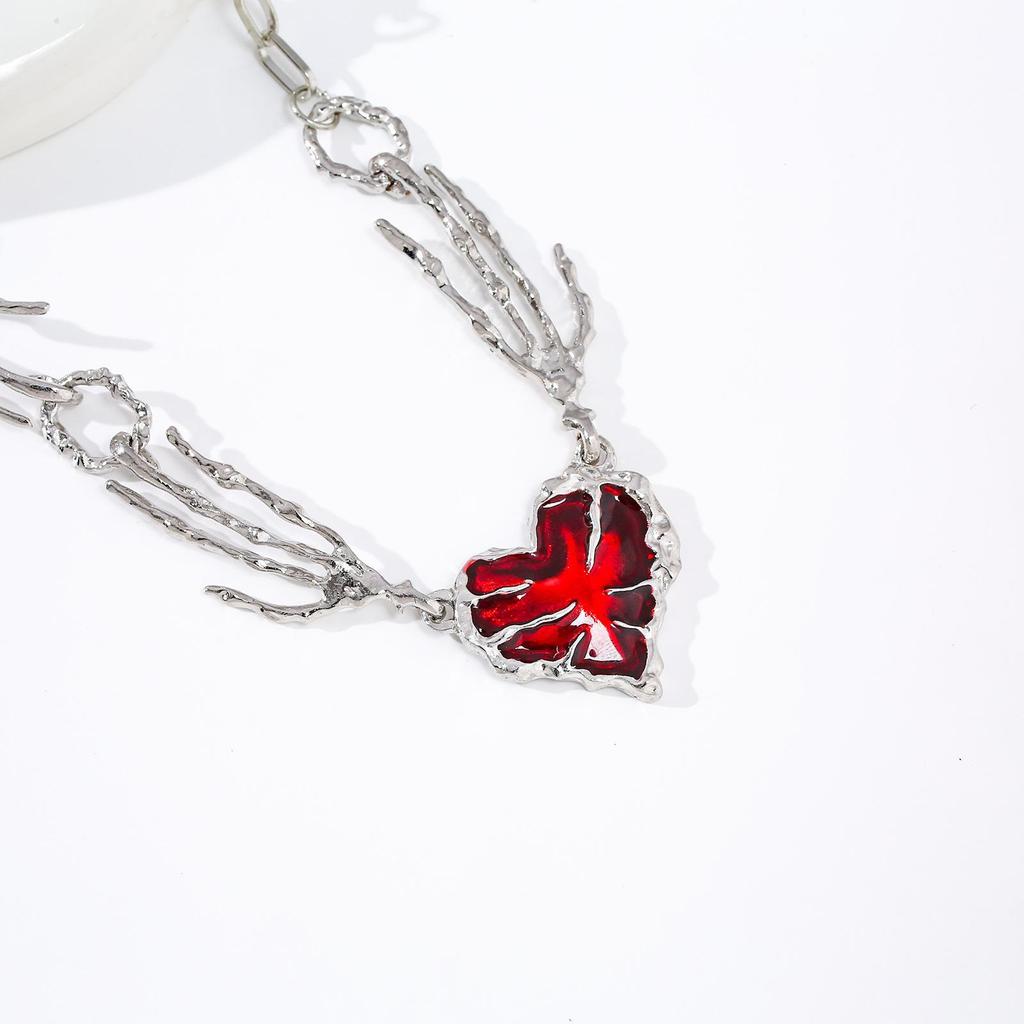 Ghost Claw Red Heart Punk Halsband – Unik Design, Överdrivet Stil Nyckelbenskedja.
