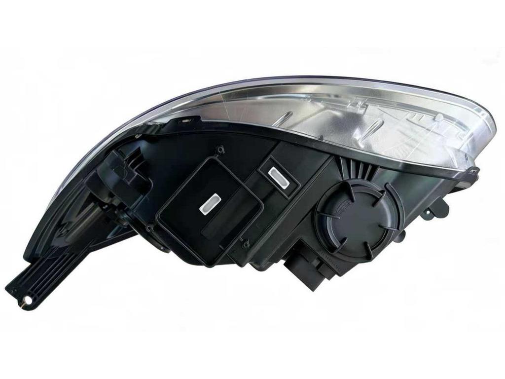 Ford Focus 12-14 Headlights, 8A69-13W030-AB L, Black Background