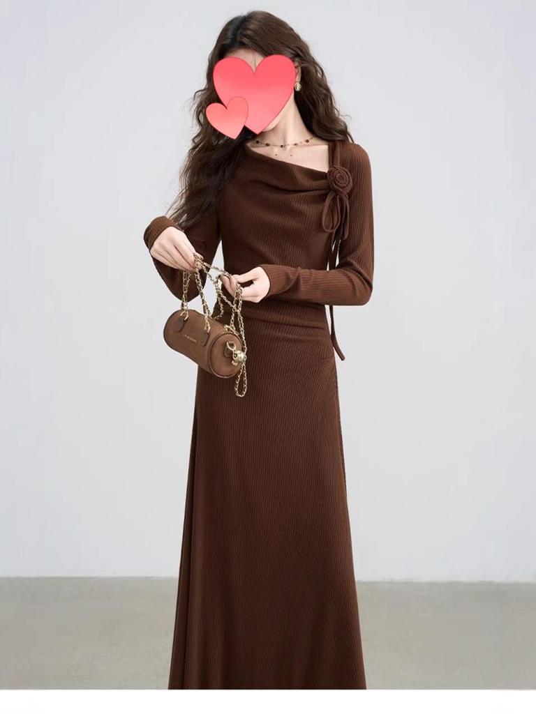 2025 French High-End Red Early Autumn Plus Size Slimming Women's Dress