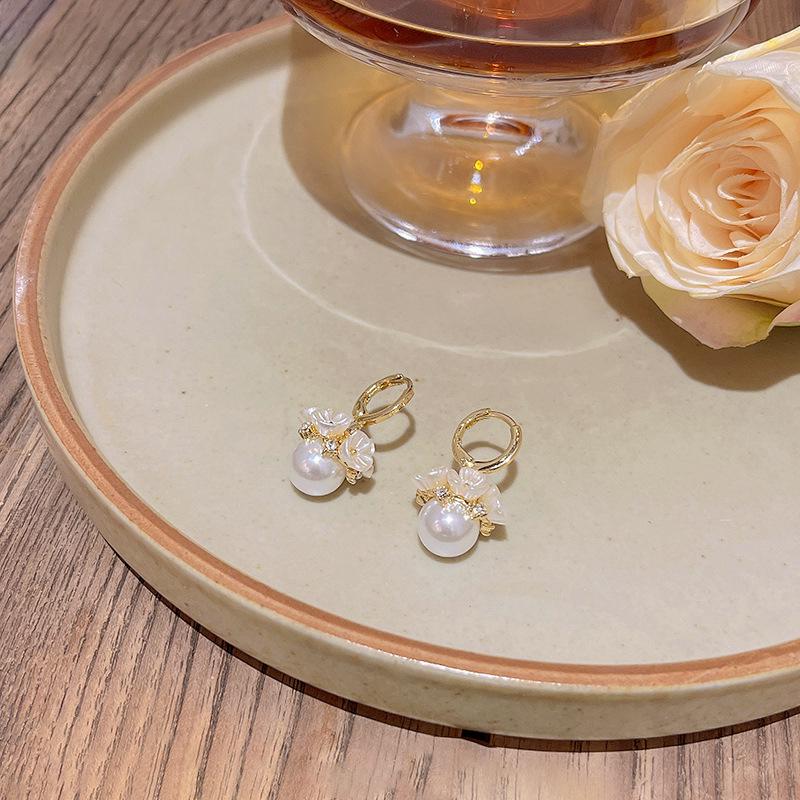 Korean Pearl & Flower Earrings – S925 Silver Needle Versatile Studs | Women's Trendy Light Luxury
