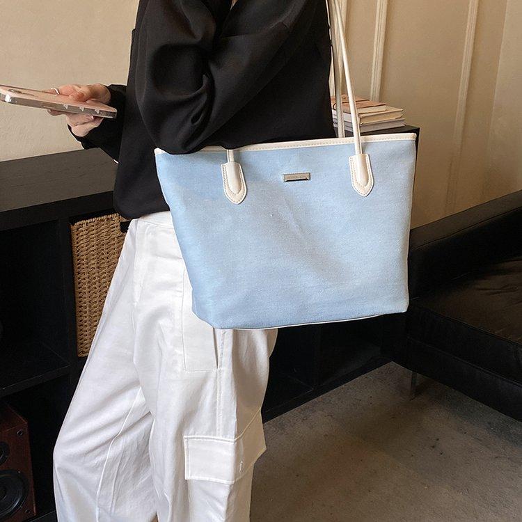 Handbag 2026 New Casual Simple Temperament Shoulder Bag Fashion Advanced Large Capacity Practical Tote Bag