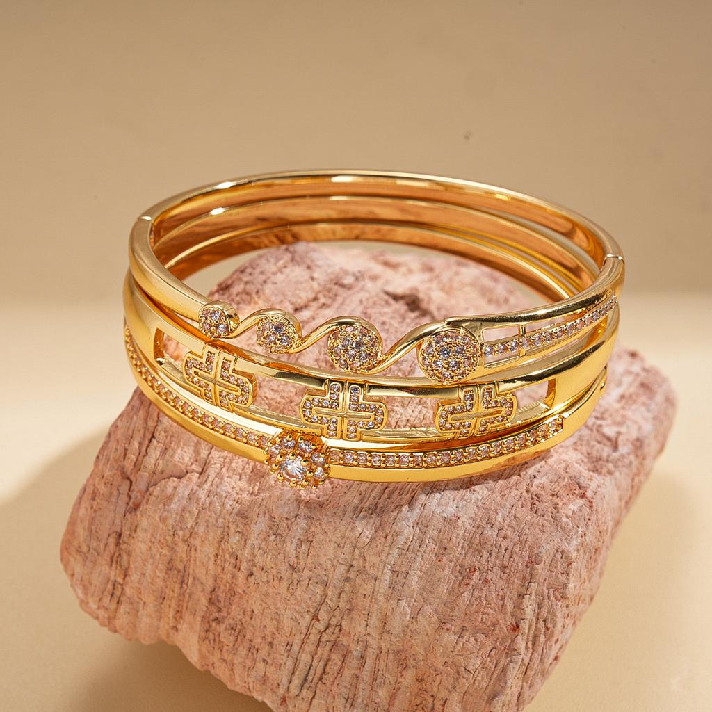 18k real gold electroplated zircon hollow geometric flower buckle bracelet environmentally friendly bracelet