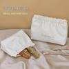 Auto-Closing Waterproof PU Makeup Bag: Women's Pleated Lipstick & Touch-Up Pouch with Snap Closure for Convenient On-the-Go Storage.