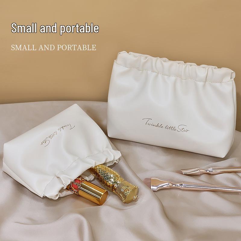 Auto-Closing Waterproof PU Makeup Bag: Women's Pleated Lipstick & Touch-Up Pouch with Snap Closure for Convenient On-the-Go Storage.