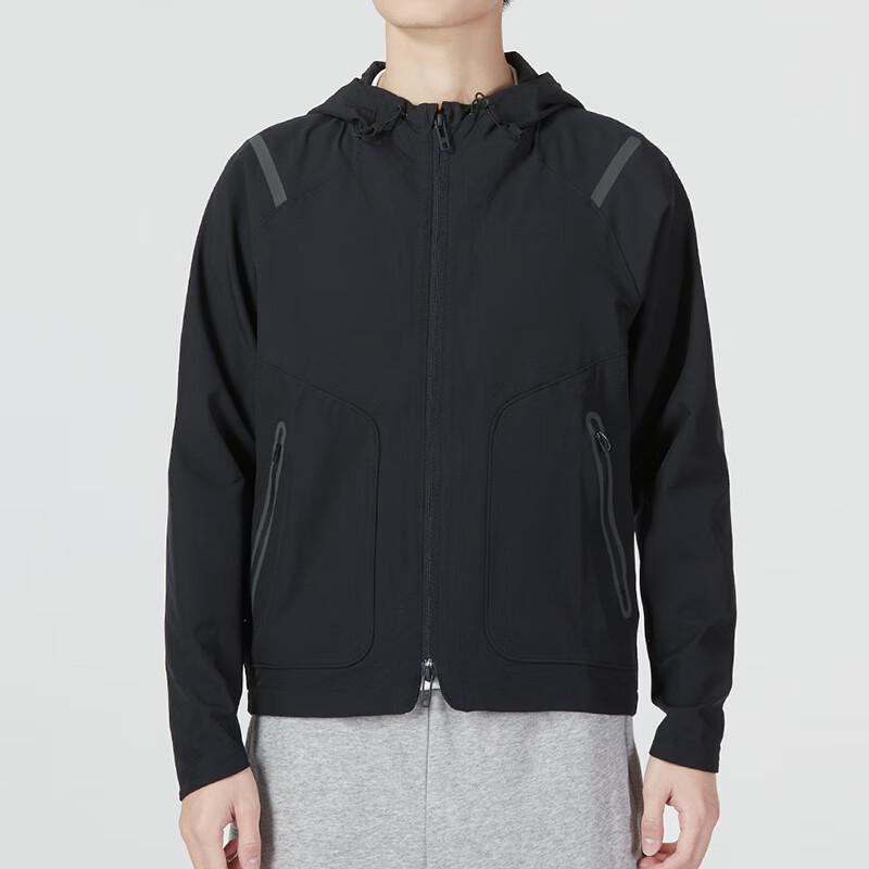 Under Armour Men s Woven Hooded Jacket S