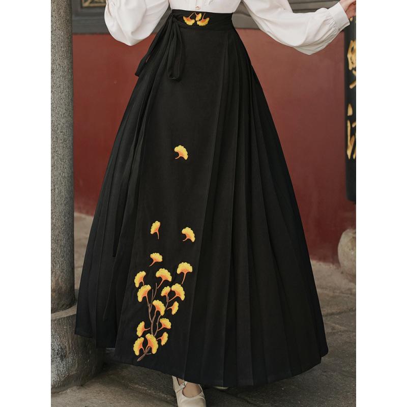 6516 Frühlings-Hanfu-Set: Besticktes florales Langarm-Oberteil + Pferdekopf-Rock