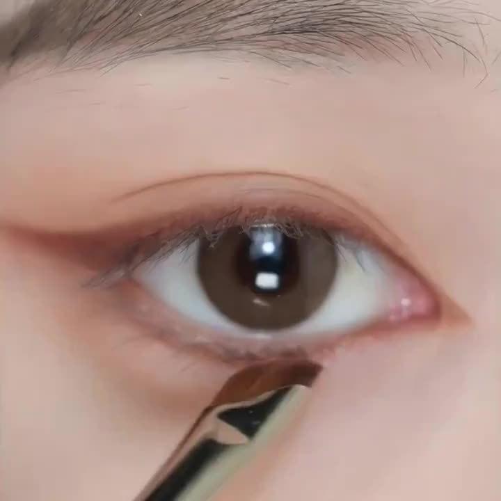 1-piece Set of Porcelain White Precision Angle Eyeliner Pencil and Eyebrow Brush - Nylon Brush, Fragrance-free