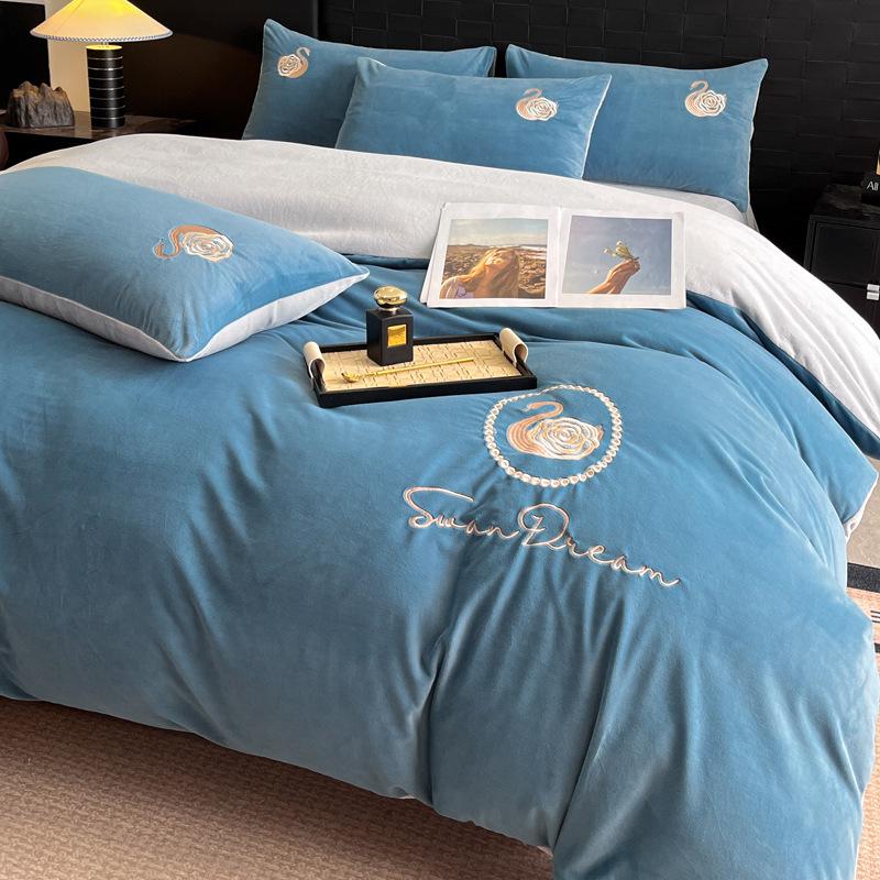 Plush Coral Fleece Winter Bedding Set: Thickened Velvet Duvet Cover, Flannel Bed Sheet, and Pillowcases
