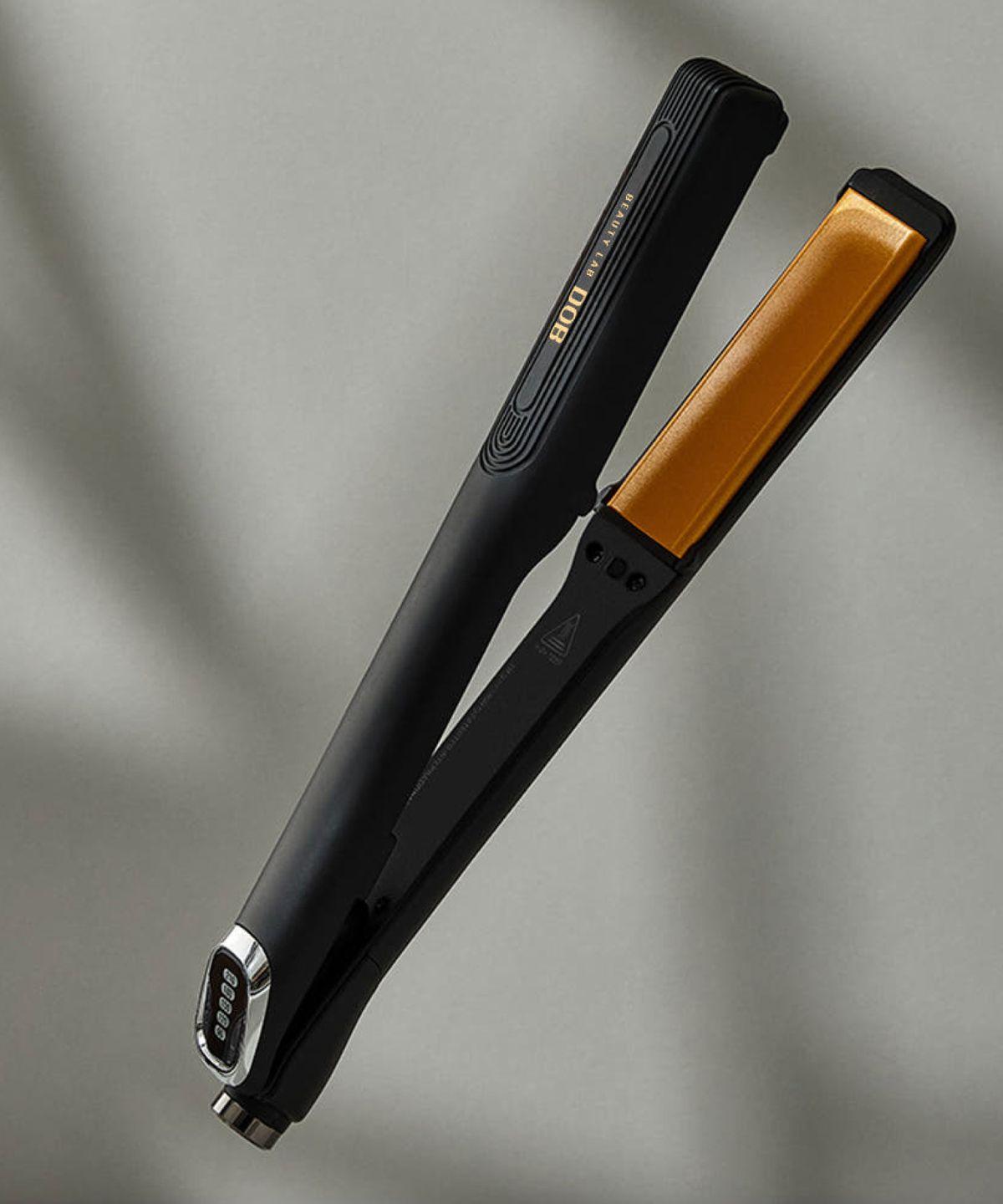 Deep Touch Wrist-Friendly Angle Hair Iron Free Voltage Black Pearl
