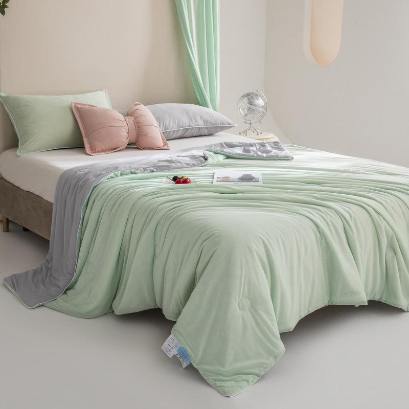 Class A Ice Cream Cooling Silk Quilt: Lightweight, Machine Washable Summer Air Conditioning Blanket 110x150cm (Children s)
