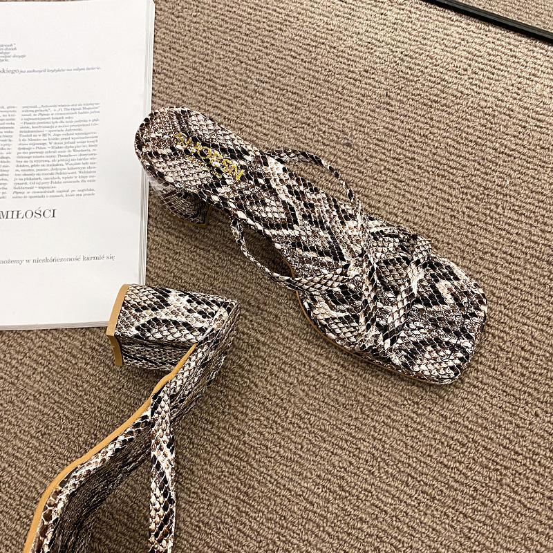 Korean Version Thick Heel High Heeled Sandals Female 2024 New Fashion Casual Simple All-match Square Toe Slippers Summertime