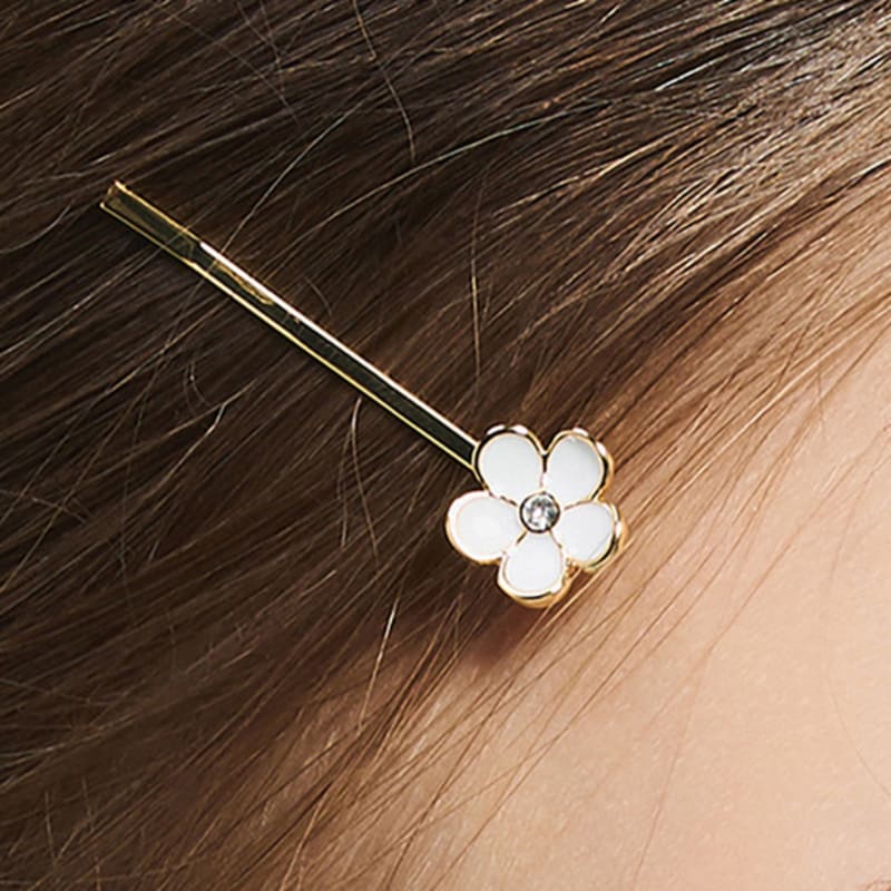 

Dana Burton Lovely Heidi Mini Flower Hairpin Yellow