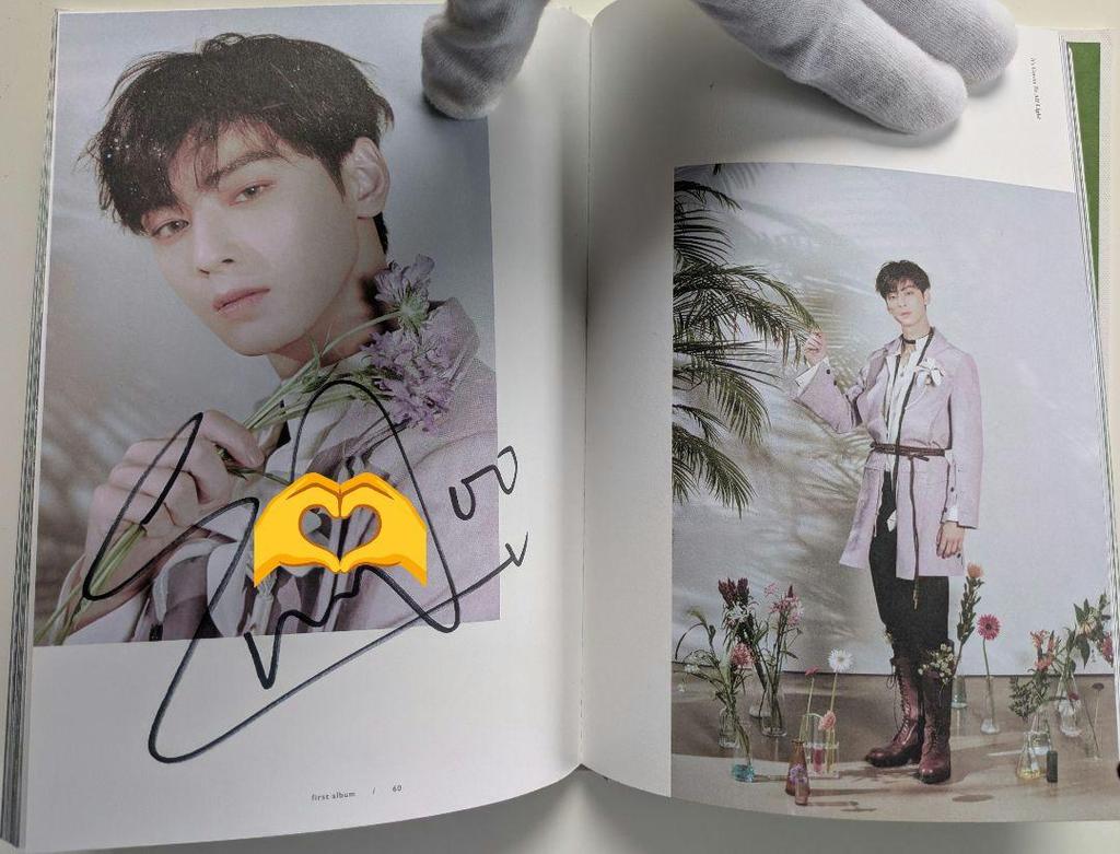 [USED] ASTRO All Light Album Signed by Cha Eunwoo (Rare, Out-of-Print Item)
