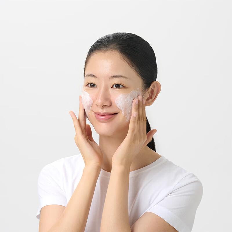 MUJI Sensitive Skin Gentle Exfoliating Face Wash