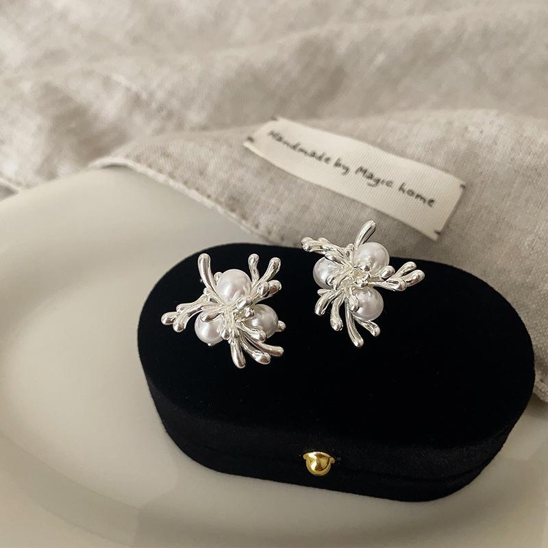 

Гонконгские ретро серьги-пусеты с жемчугом и фейерверками: Элегантные, Универсальные Женские Модные Украшения.