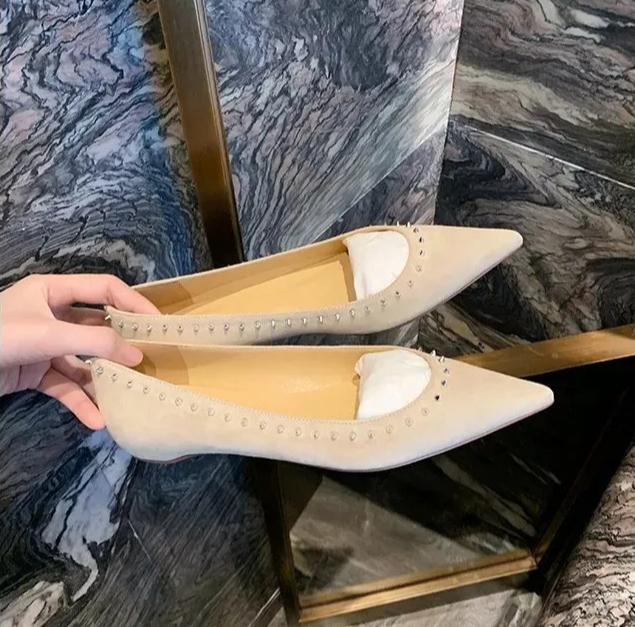 Fashion Sheepskin Leather with Rivet Pointed Toe Slip On Flats Women Comfortable Spikes Casual Shoes Low Cut Single Shoes for Women