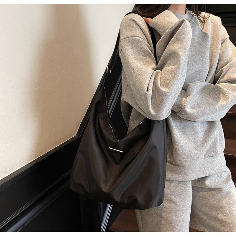 Large Capacity Personalized Messenger Bag Women's Trend Shoulder Backpack Tote Bag Fashion Lazy Wind Tote Bag