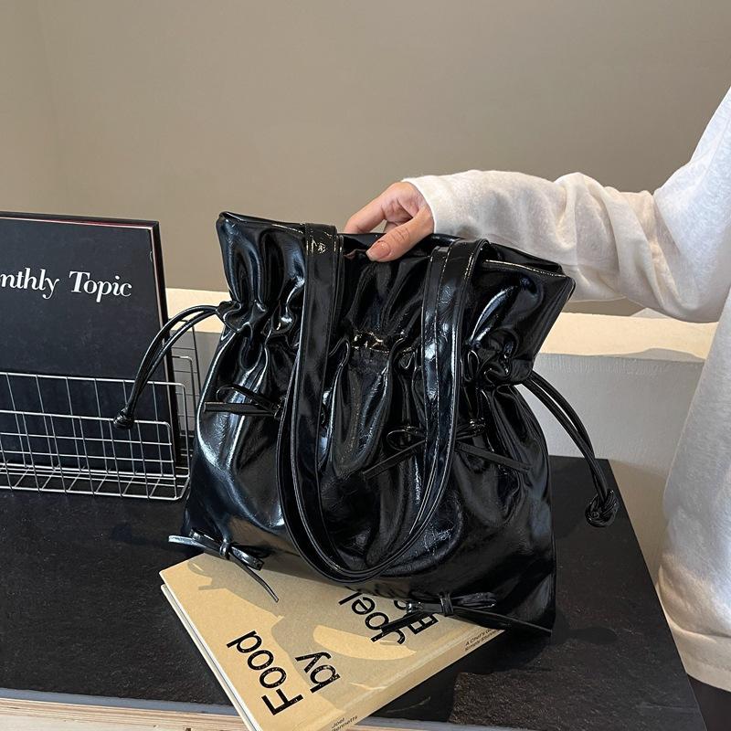 Shoulder Bag Women's New Versatile Large-capacity Tote Bag Fashionable Commuter Bag