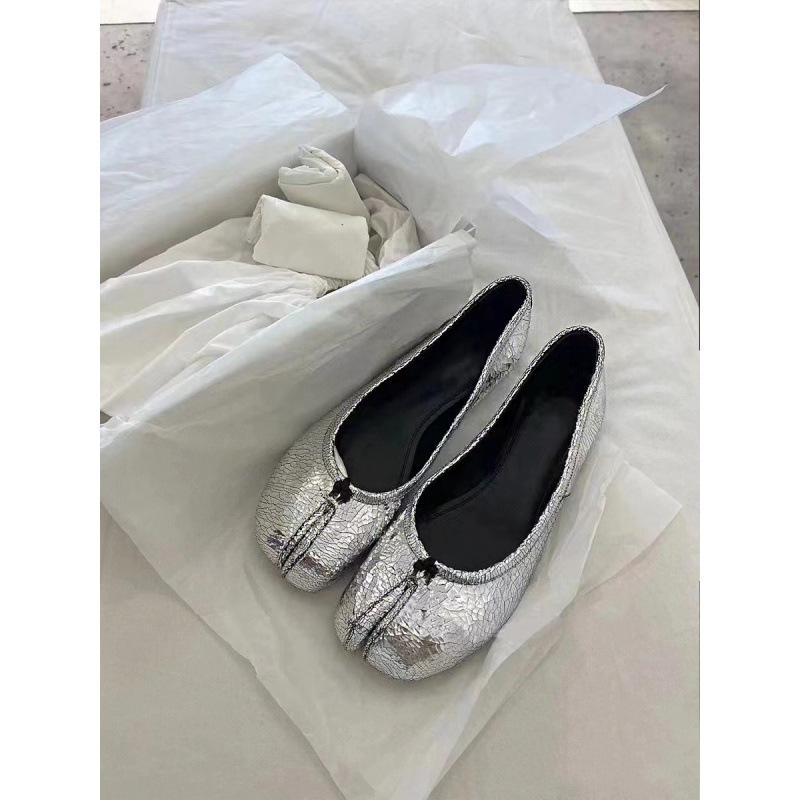 

Туфли с круглыми головками, раздвоенными носками, свиные ножки, плоские одинарные туфли с неглубокой горловиной и юбкой 35