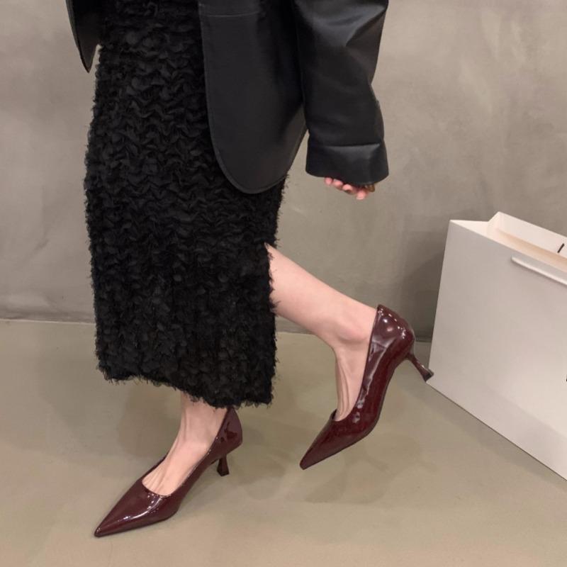 

Niche High Heels Women s 2026 New Spring Pointed Toe French Temperament Celebrity Stiletto Shallow Single Shoes 43 вина червоного кольору