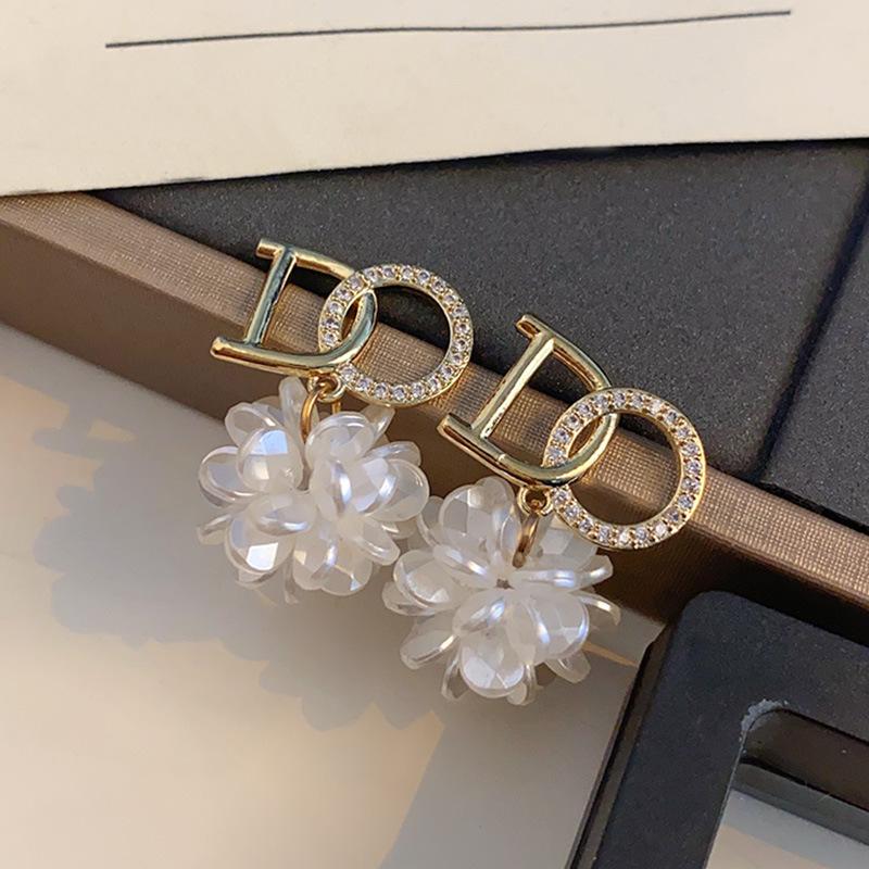 

Серьги-цветы с бриллиантами, изысканная легкая роскошная атмосфера, высококачественные украшения для ушей, модные универсальные серьги с буквами Od для женщин