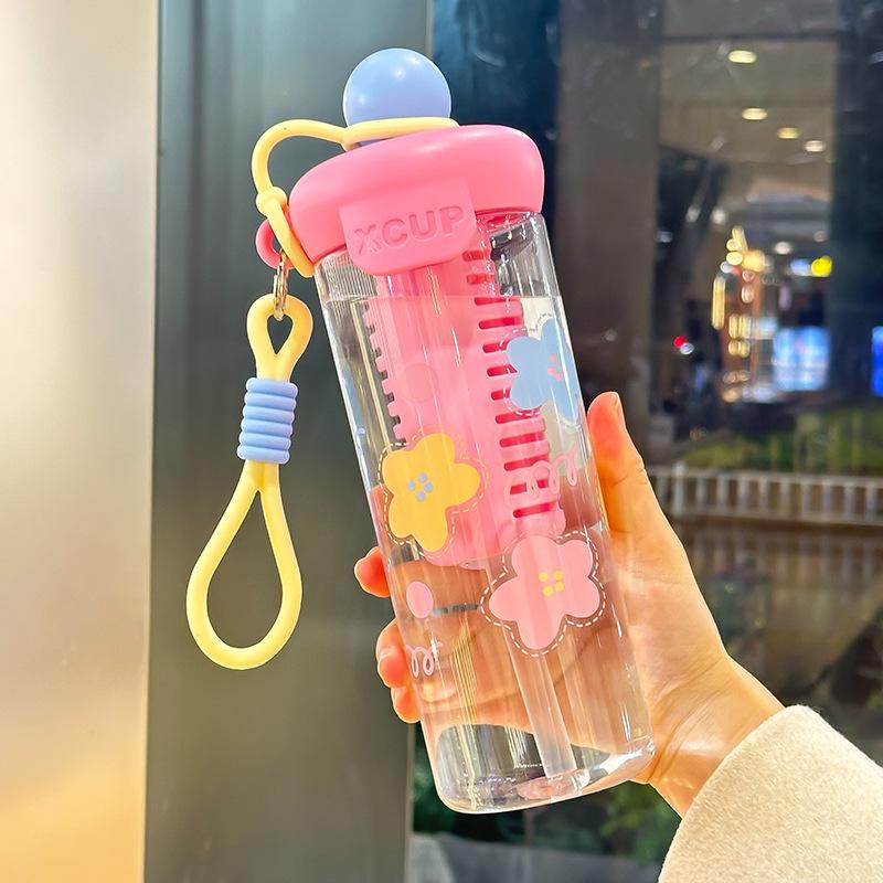 Přenosný kelímek se slámkou s velkým objemem pro dívky - Květinový design