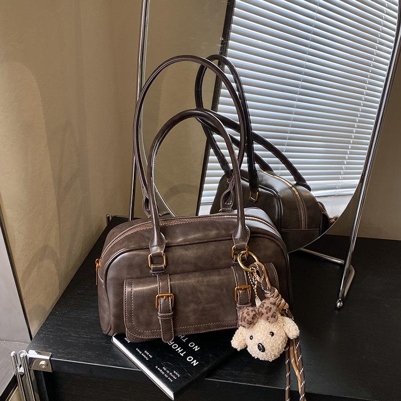 

Повседневная темпераментная сумка-подмышка большой вместимости 2025 осень новая женская нишевая ретро корейская версия трендовая плечевая сумка-мессенджер no pendant