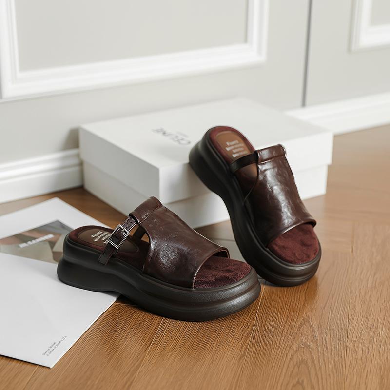 Great for wearing thick-soled slippers, women's open-toed summer new models wear flat-bottomed retro cool slippers, small people increase in height