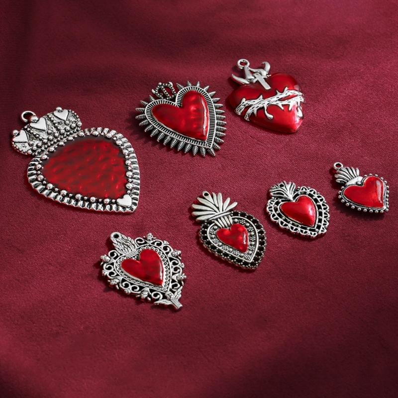 Gothic Heart Shape Pendant Vintage Alloy Jewelry Charm Jewelry Findings for DIY Necklace Earrings Making Accessory
