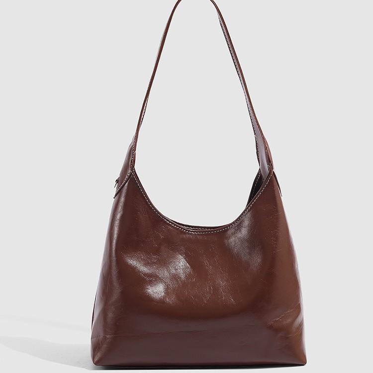 This Year's Popular Fashion Korean-style Retro Commuter Textured Shoulder Bag for Women 2025 New Underarm Tote Bag Trendy