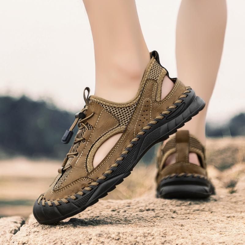 Herren-Sandalen aus Mikrofaser-Leder, handgenäht, atmungsaktives Mesh, lässig, weich