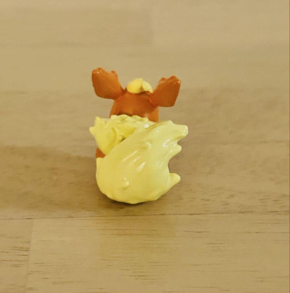 [USED] Complete Bikkura Egg Pokemon Eevee Friends Figure Collection