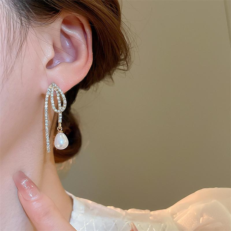 Inlaid Crystal Imitation Pearl Waterdrop Tassel Long Personality Geometry Dangle Earrings for Women Korean Fashion Jewelry