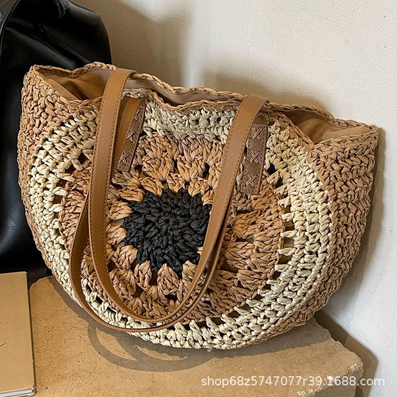 Large-capacity woven straw bag women's 2025 new seaside vacation wind beach bag foreign style underarm shoulder bag tide