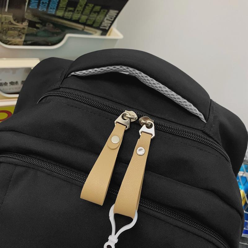 Rucsac cu scrisori pentru femeie