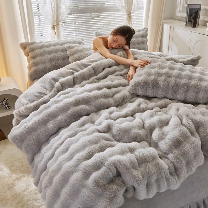 Premium Winter Rabbit Fur Plush Four-Piece Set: Thickened Coral Fleece & Milk Velvet Duvet Cover with Faux Fur Three-Piece Bed Sheet Set.