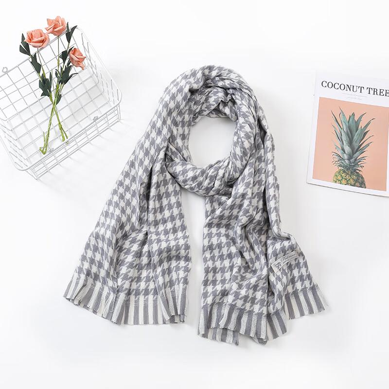 Women's Houndstooth Plaid Tassel Scarf