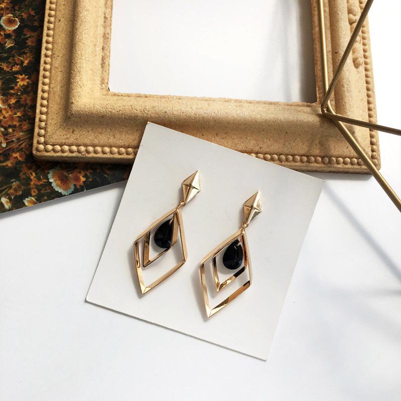 Neue Retro Geometrische Diamantohrringe - Koreanischer Stil, Trendiges und Vielseitiges Damenaccessoire.