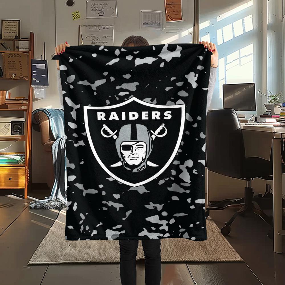 Las Vegas Raiders Print Flannel Blanket High Quality Warm Comfortable Cover for All Seasons Perfect for Gifts Home Decor