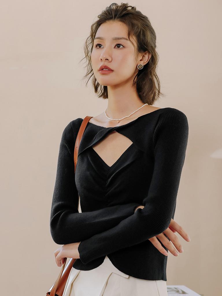 Laengsseon Ls Shirring Cut-Out Knit Top