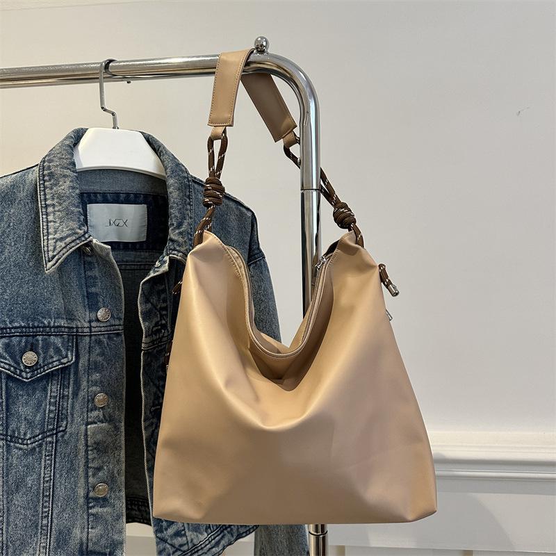 Premium texture large capacity tote bag women's autumn and winter lazy style versatile retro commuter student class shoulder bag