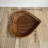 Heart-Shaped Woven Storage Basket Multi-Uses Simulation Rattan Desktop Baskets For Bread Fruit Restaurant Serving Display Basket