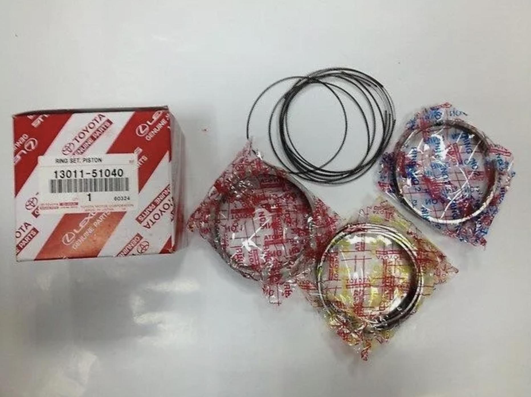 

TOYOTA Genuine 13011-51040 RING SET, PISTON 1301151040 OEM LAND CRUISER OEM New